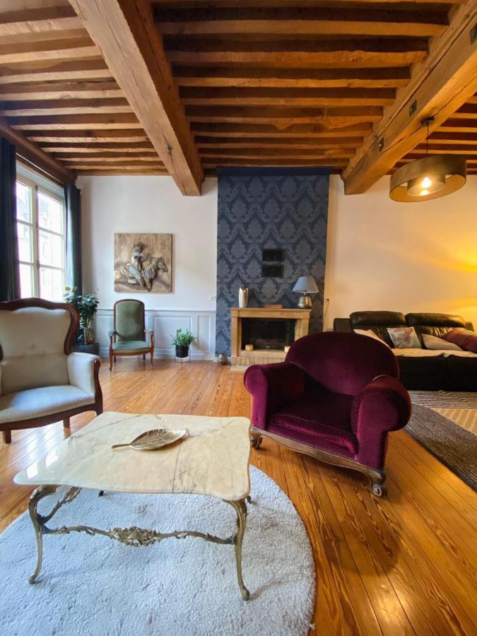 Vaste Appartement Centre Historique De Dole Exteriér fotografie