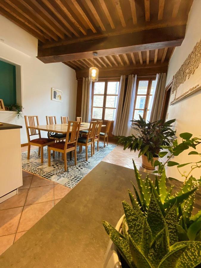Vaste Appartement Centre Historique De Dole Exteriér fotografie